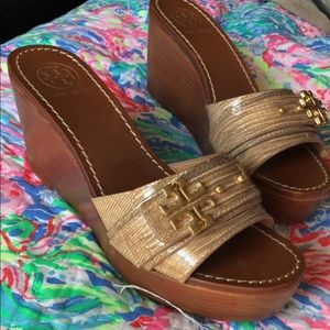 TORY BURCH PATTI Tan Brown Leather Wooden Wedge